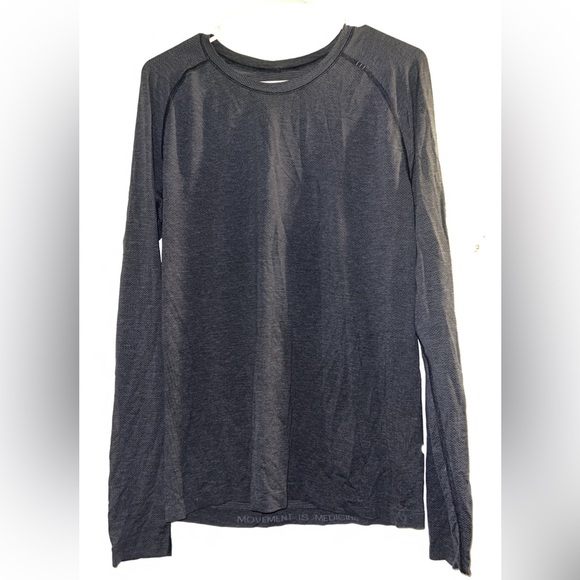 Lululemon men’s black long sleeve - Picture 1 of 3
